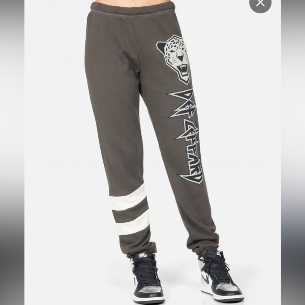 Lauren Moshi Gray Graphic Joggers